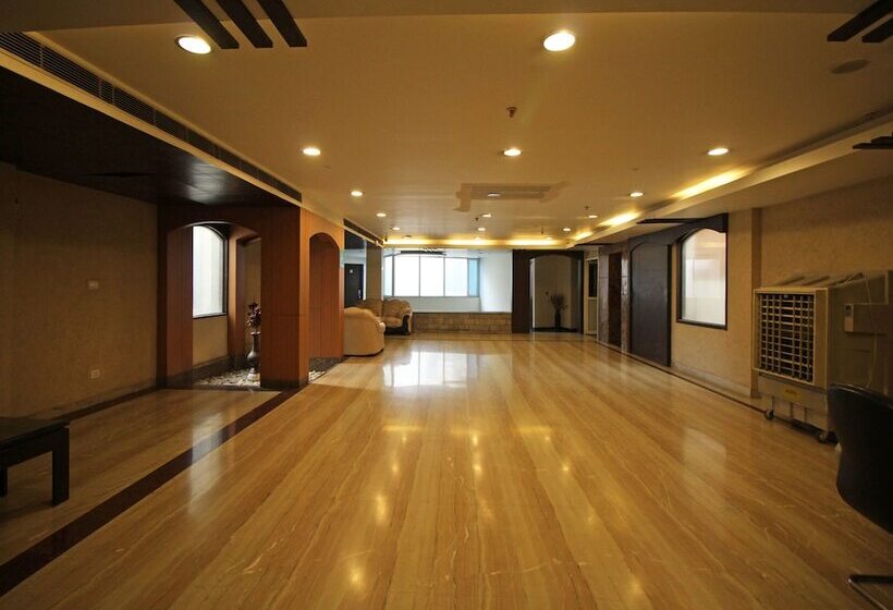 Capital O 7331 Hotel Downtown