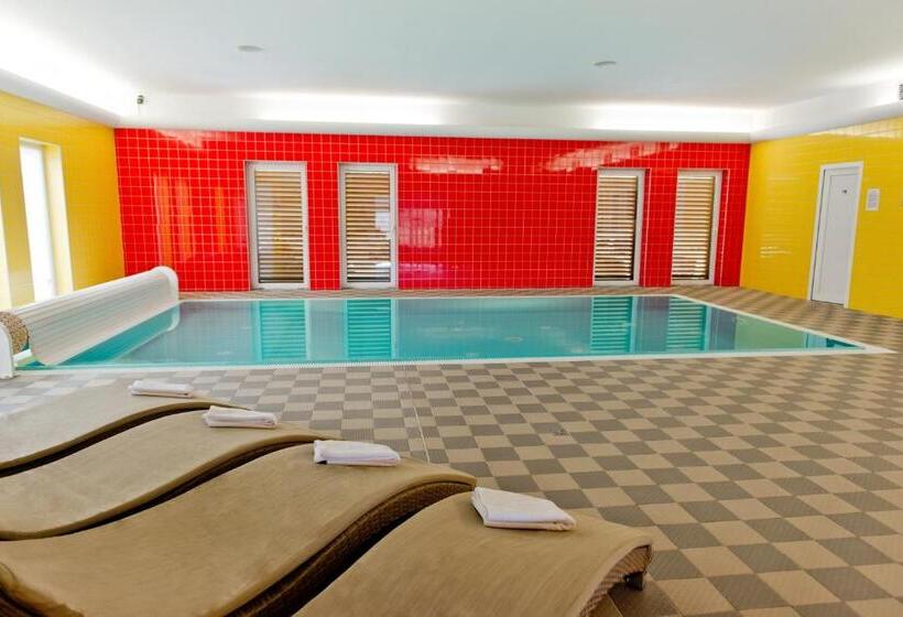 Equitana Hotel Resort