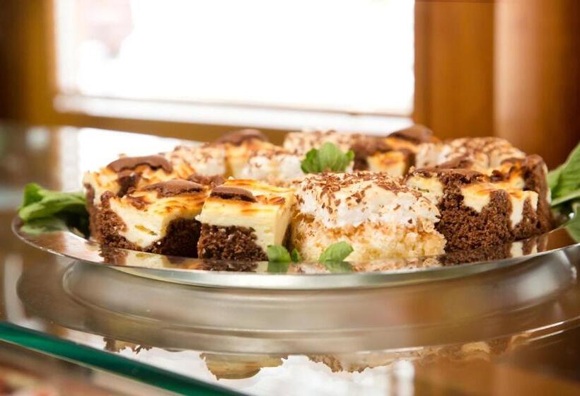 Equitana Hotel Resort