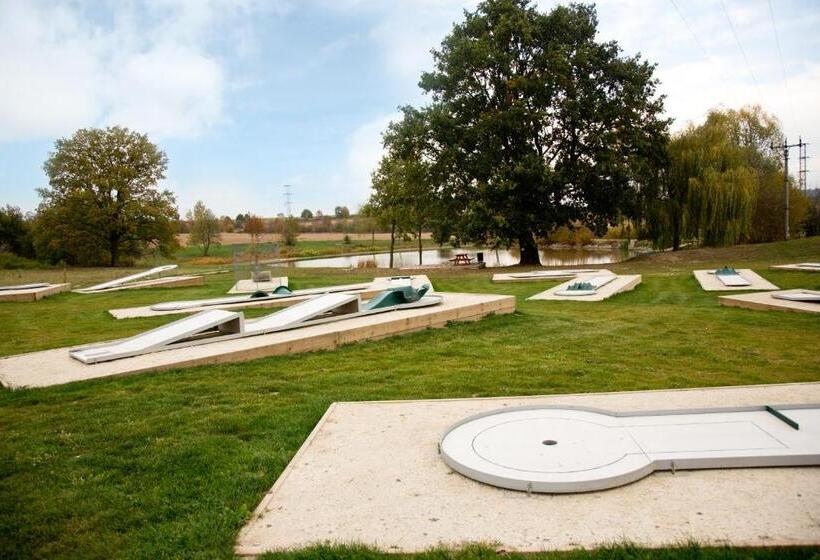 Equitana Hotel Resort