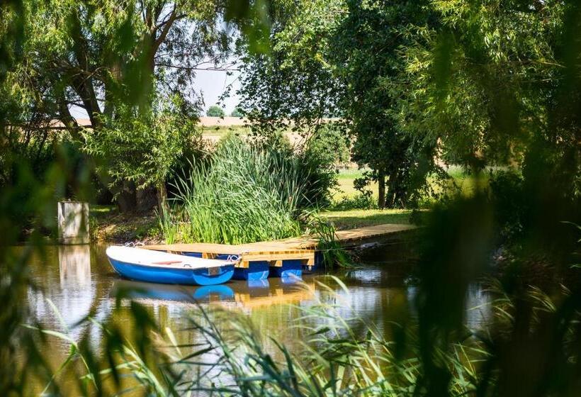 Equitana Hotel Resort