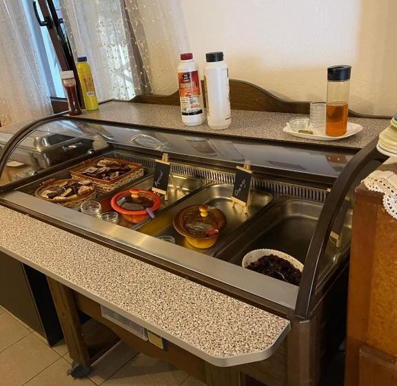 فندق Alexander Beach