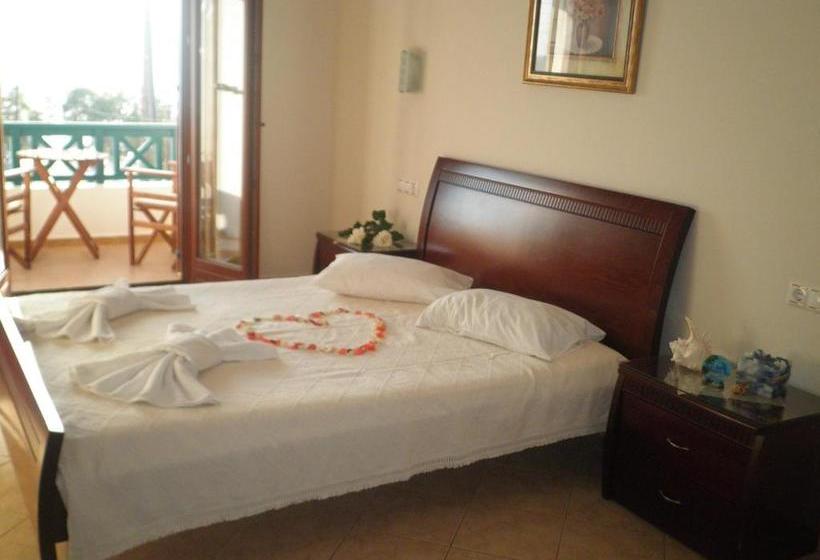 Отель Amalia Studios