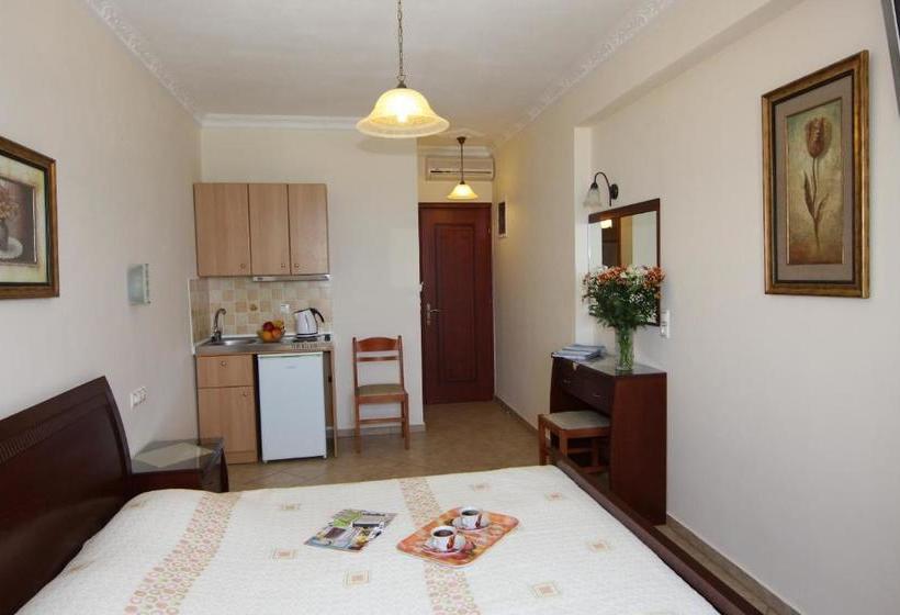 Отель Amalia Studios