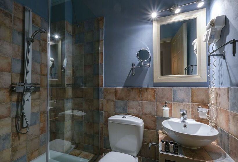 Отель Amymone And Adiandi