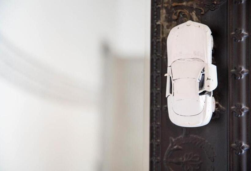 فندق Amymone And Adiandi