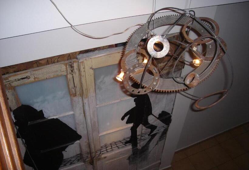 فندق Amymone And Adiandi