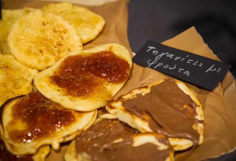 فندق Amymone And Adiandi