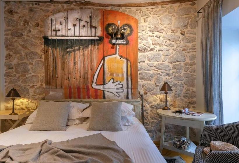 فندق Amymone And Adiandi