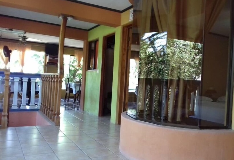 هتل Arenas De Osa