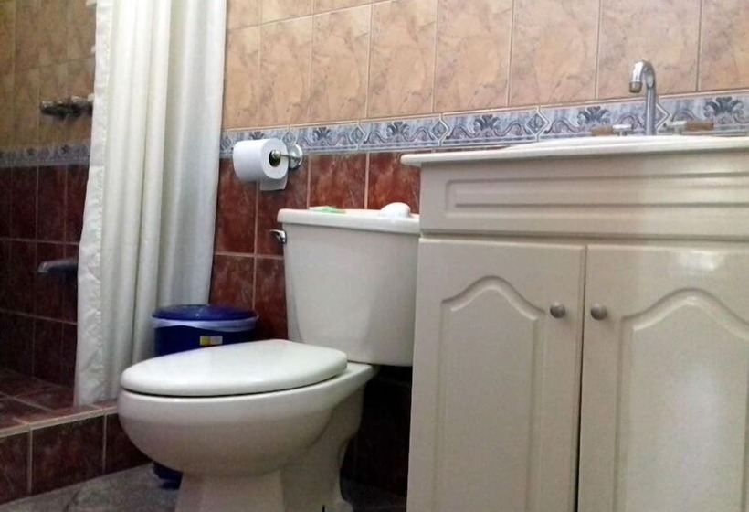 هتل Arenas De Osa