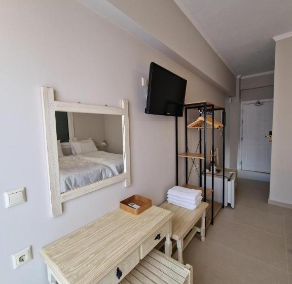 בית מלון כפרי Avra