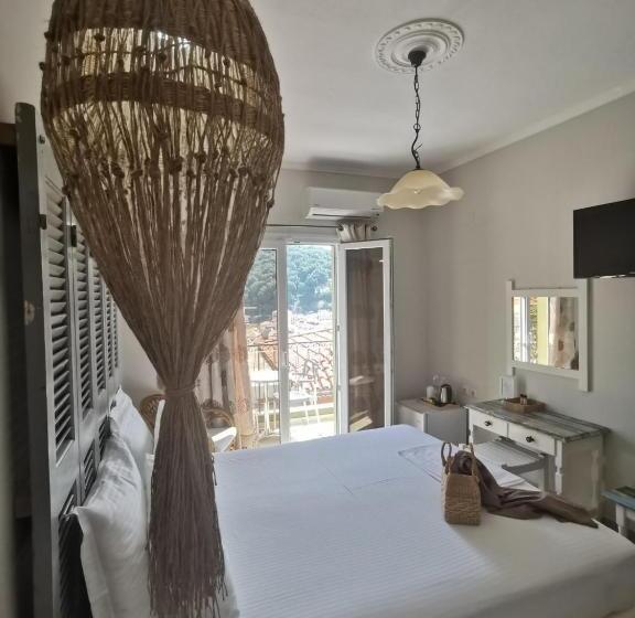 בית מלון כפרי Avra