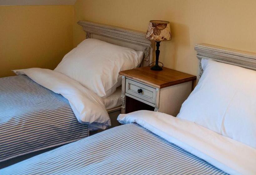 בית מלון כפרי Babiččina Zahrada Penzion & Restaurant