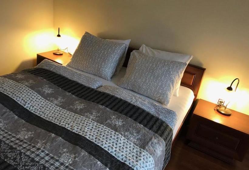 فندق Basta Apartmany