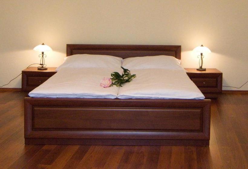 فندق Basta Apartmany