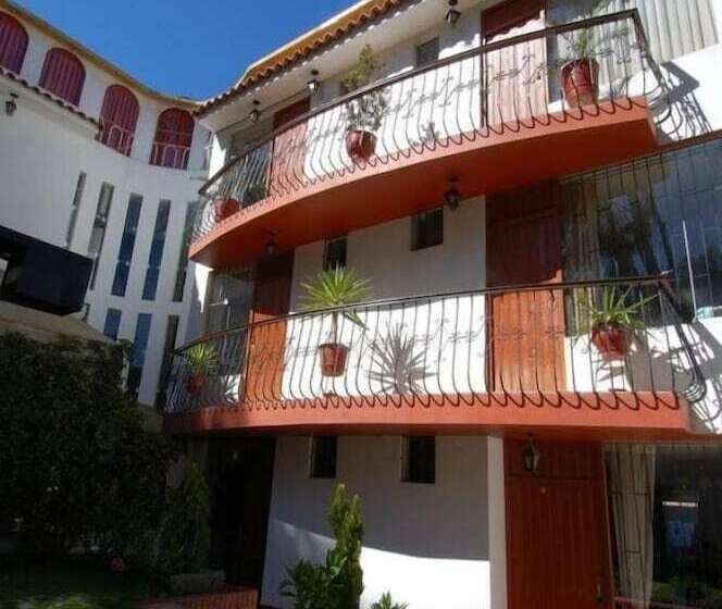 בית מלון כפרי Benavides