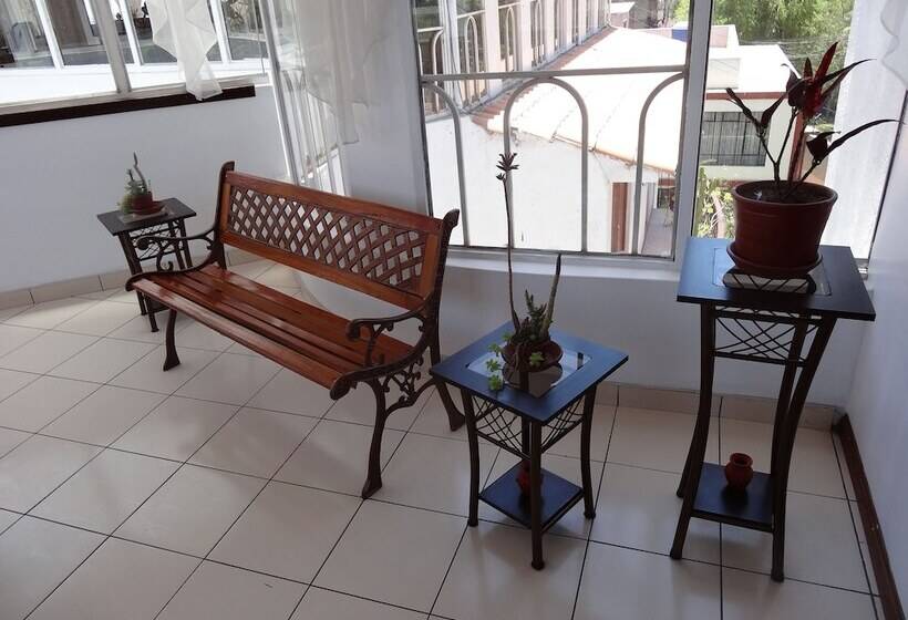 בית מלון כפרי Benavides