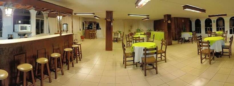 בית מלון כפרי Benavides