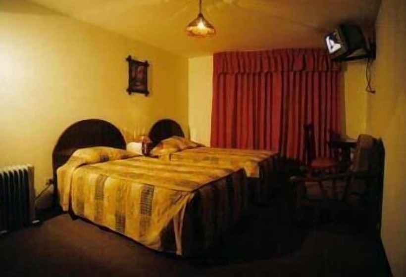 בית מלון כפרי Benavides