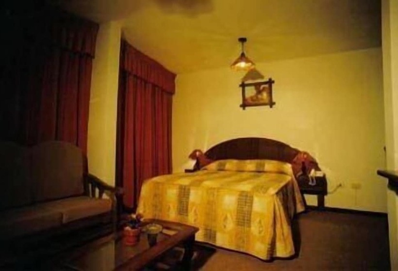 בית מלון כפרי Benavides