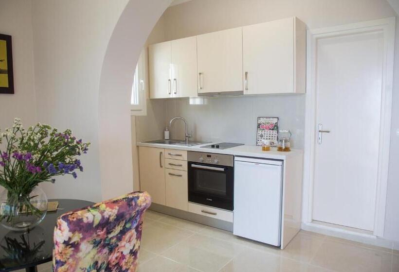 Отель Brentanos Apartments A View Of Paradise