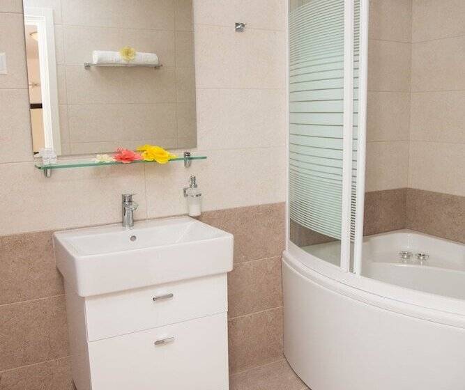 Отель Brentanos Apartments A View Of Paradise