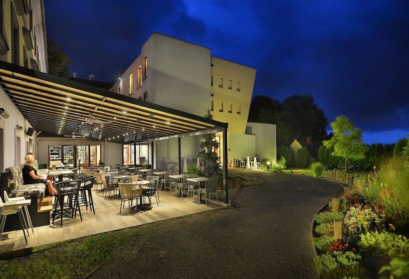 酒店 Chateau Loucen Garden Retreat