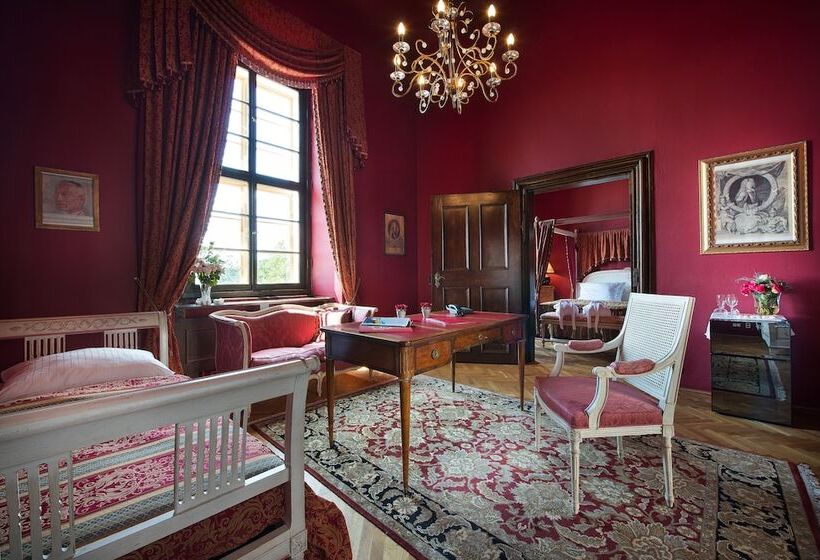 酒店 Chateau Loucen Garden Retreat