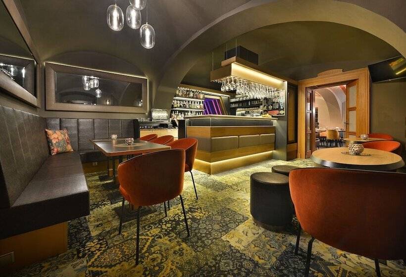 ホテル Chateau Loucen Garden Retreat