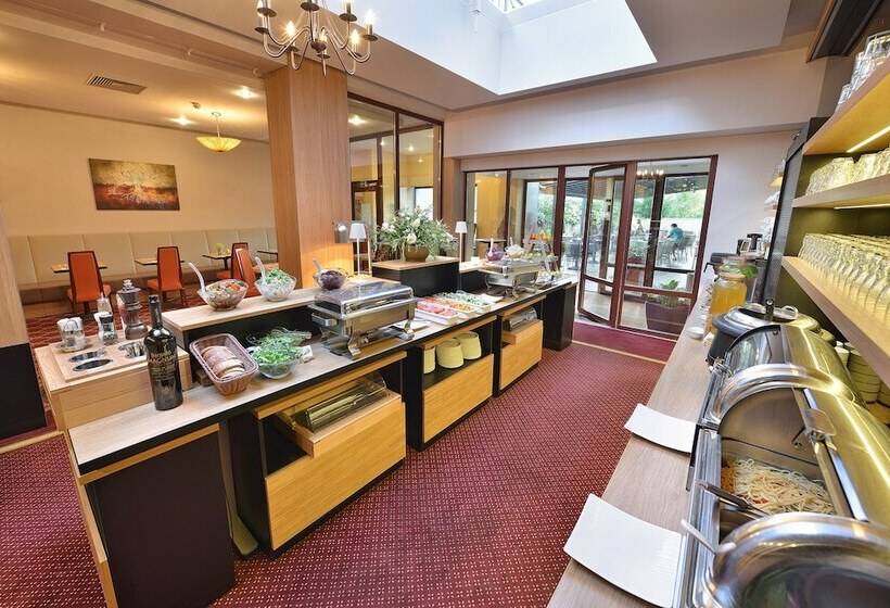 酒店 Chateau Loucen Garden Retreat