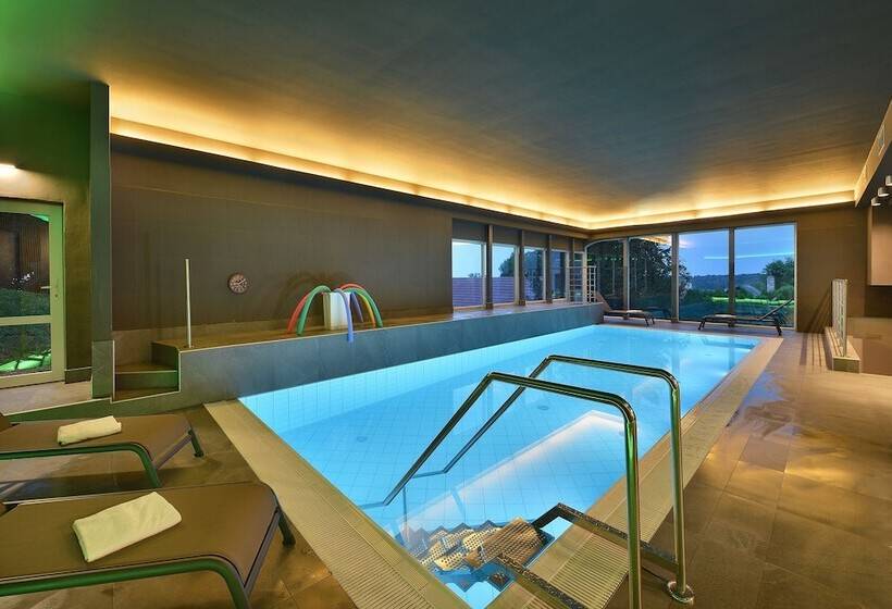 酒店 Chateau Loucen Garden Retreat