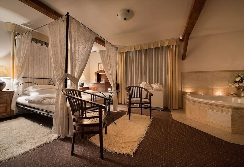 酒店 Chateau Loucen Garden Retreat