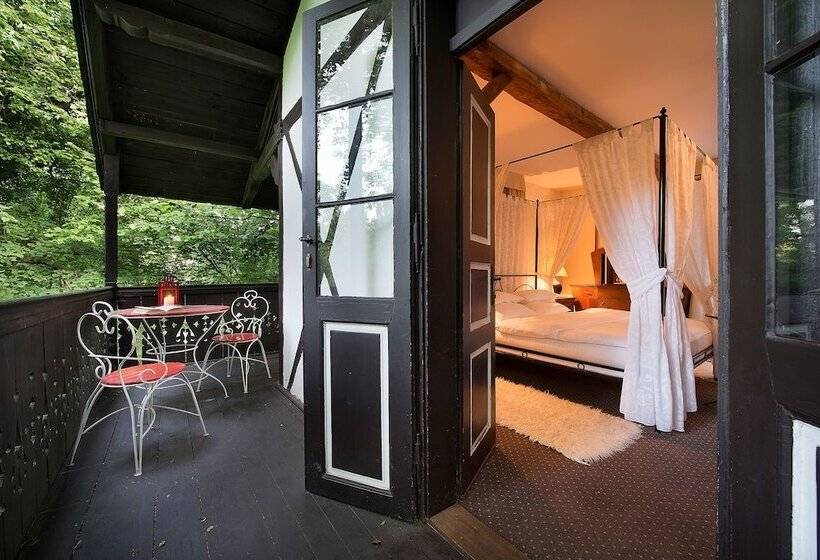 酒店 Chateau Loucen Garden Retreat