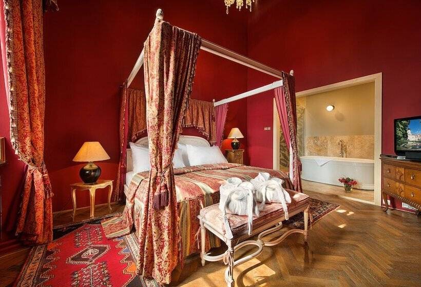 酒店 Chateau Loucen Garden Retreat