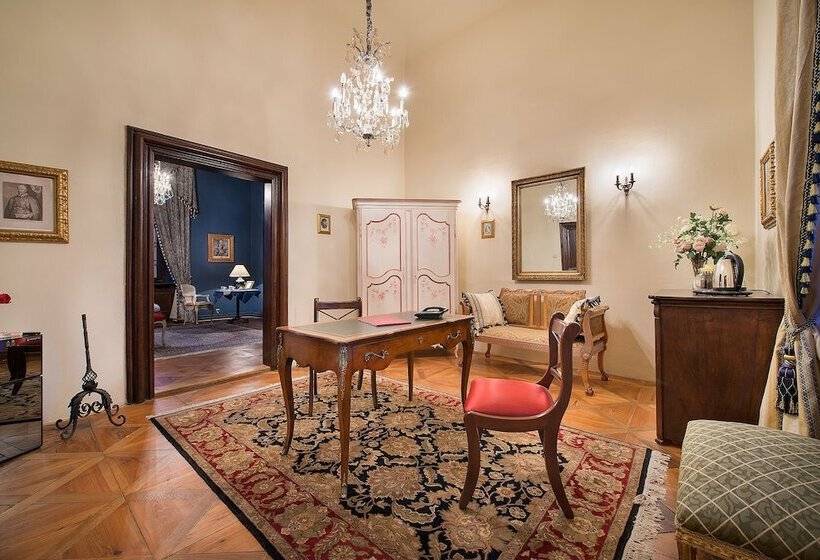 ホテル Chateau Loucen Garden Retreat