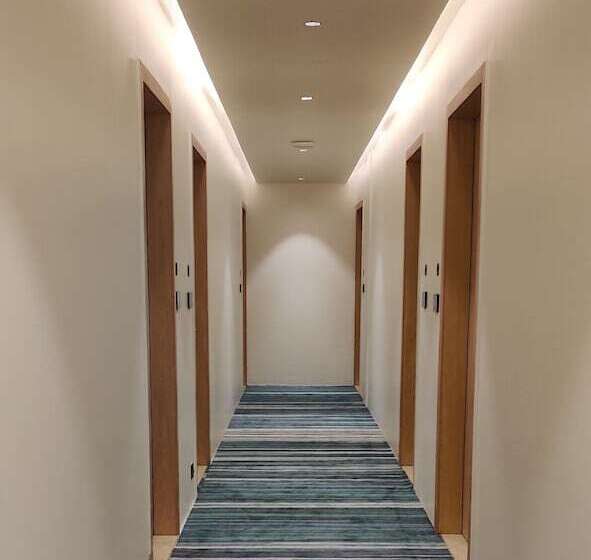 ホテル Regenta Place Raysons Kolhapur