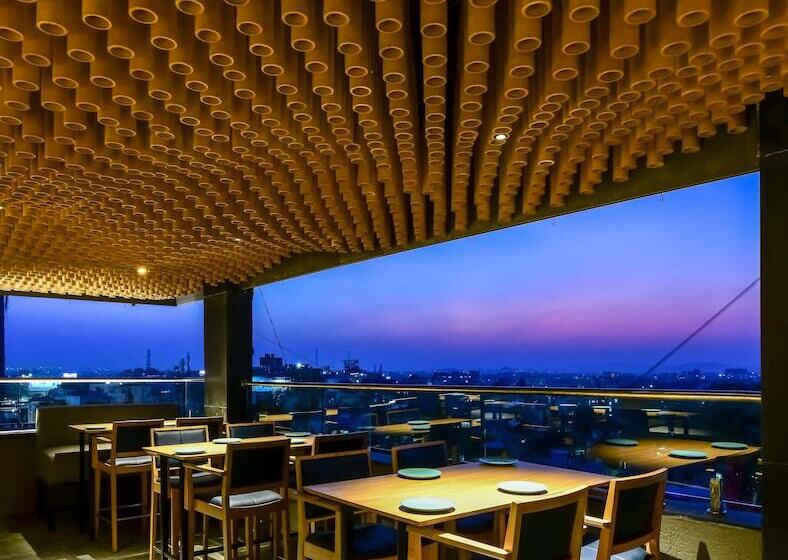 ホテル Regenta Place Raysons Kolhapur