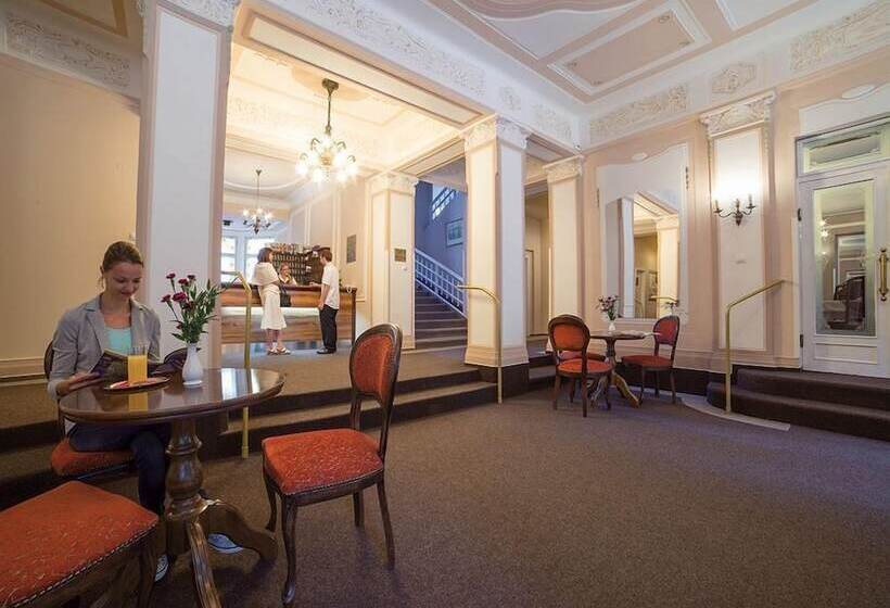 בית מלון כפרי Dr. Adler Spa & Kur