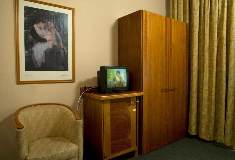 בית מלון כפרי Dr. Adler Spa & Kur