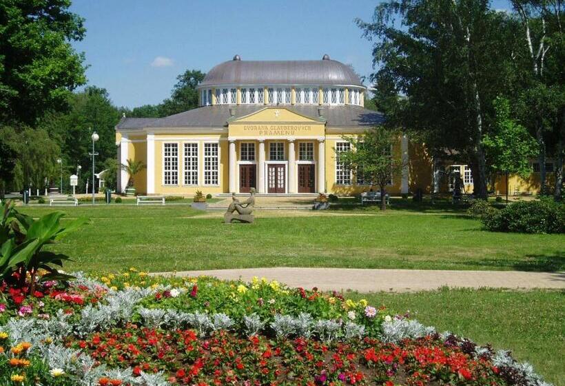 בית מלון כפרי Dr. Adler Spa & Kur