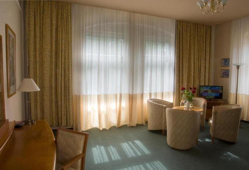 בית מלון כפרי Dr. Adler Spa & Kur