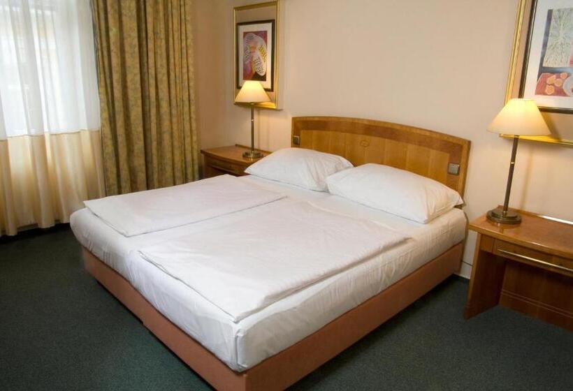 בית מלון כפרי Dr. Adler Spa & Kur