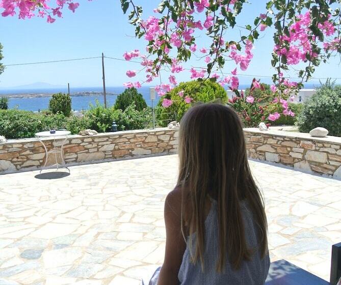 فندق Dryades Family