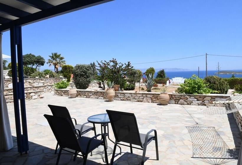 فندق Dryades Family