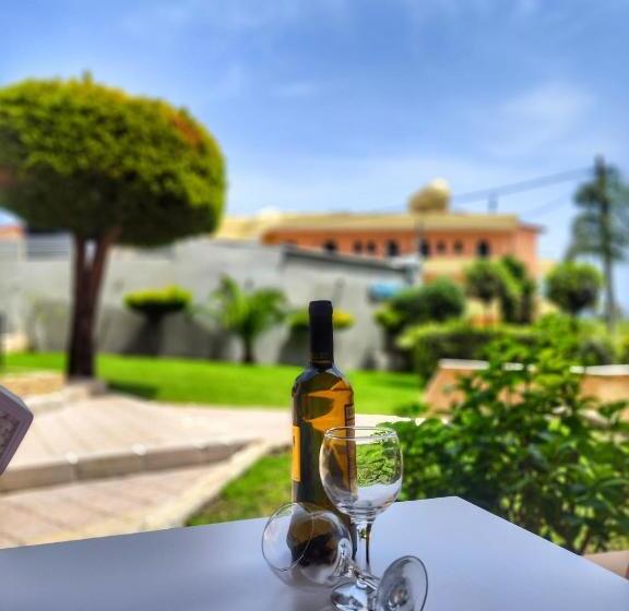 ホテル Eko Suites