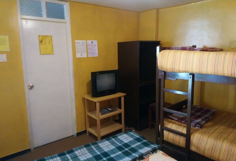 Отель El Manzano Hostel