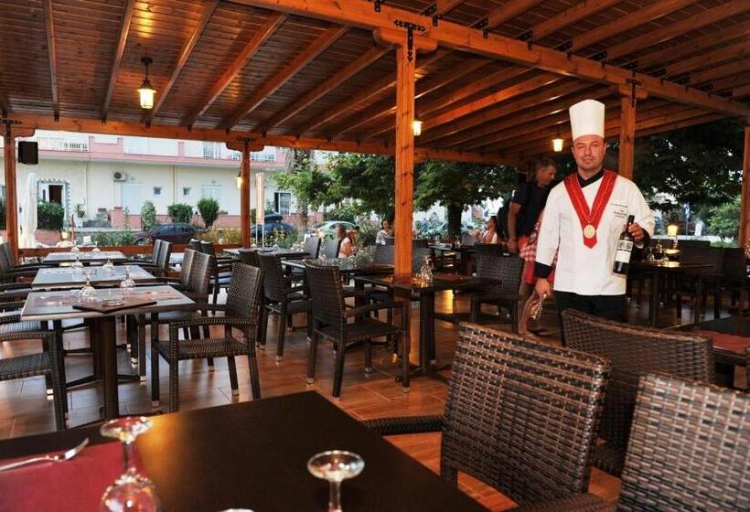 בית מלון כפרי Estelle