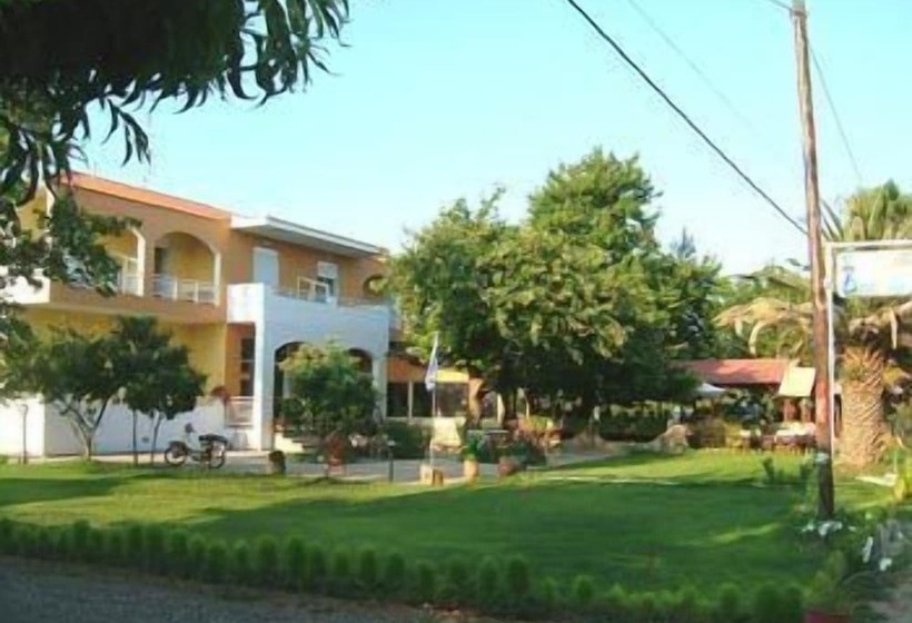 בית מלון כפרי Estelle