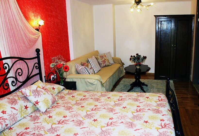 ホテル Filyra Pension